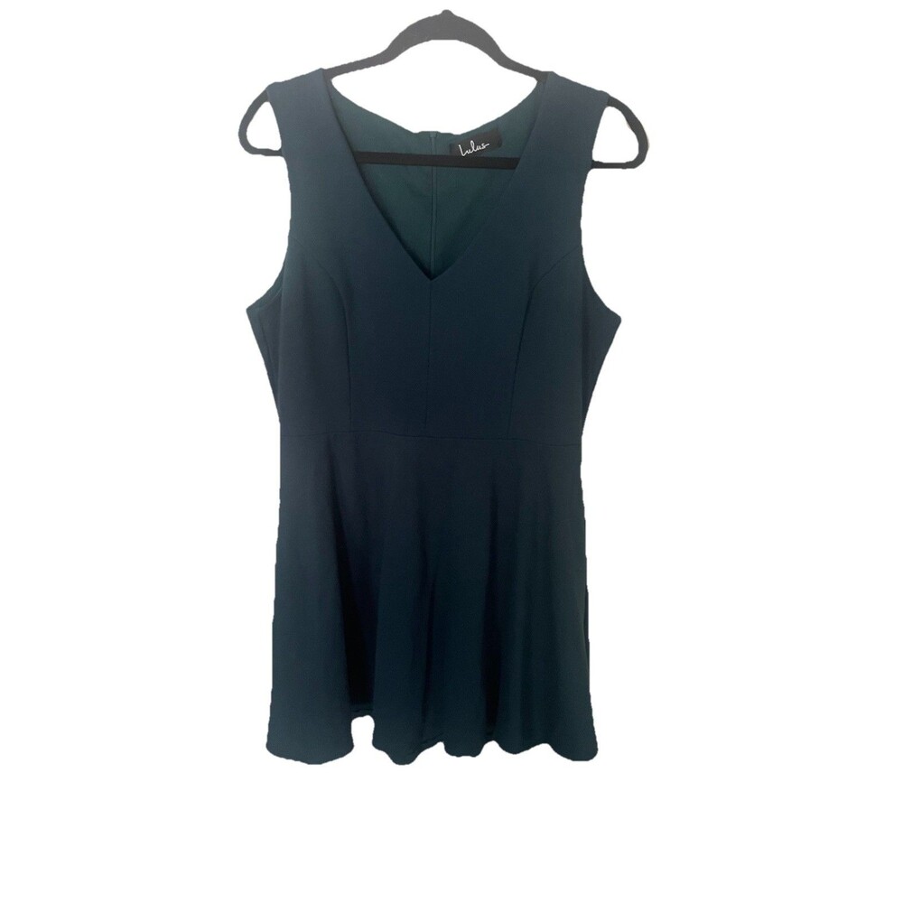Emerald Green Lulus Dress Women’s size L Holiday Dress A line Skirt
